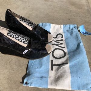 Super cute black sequins wedge by Toms.
